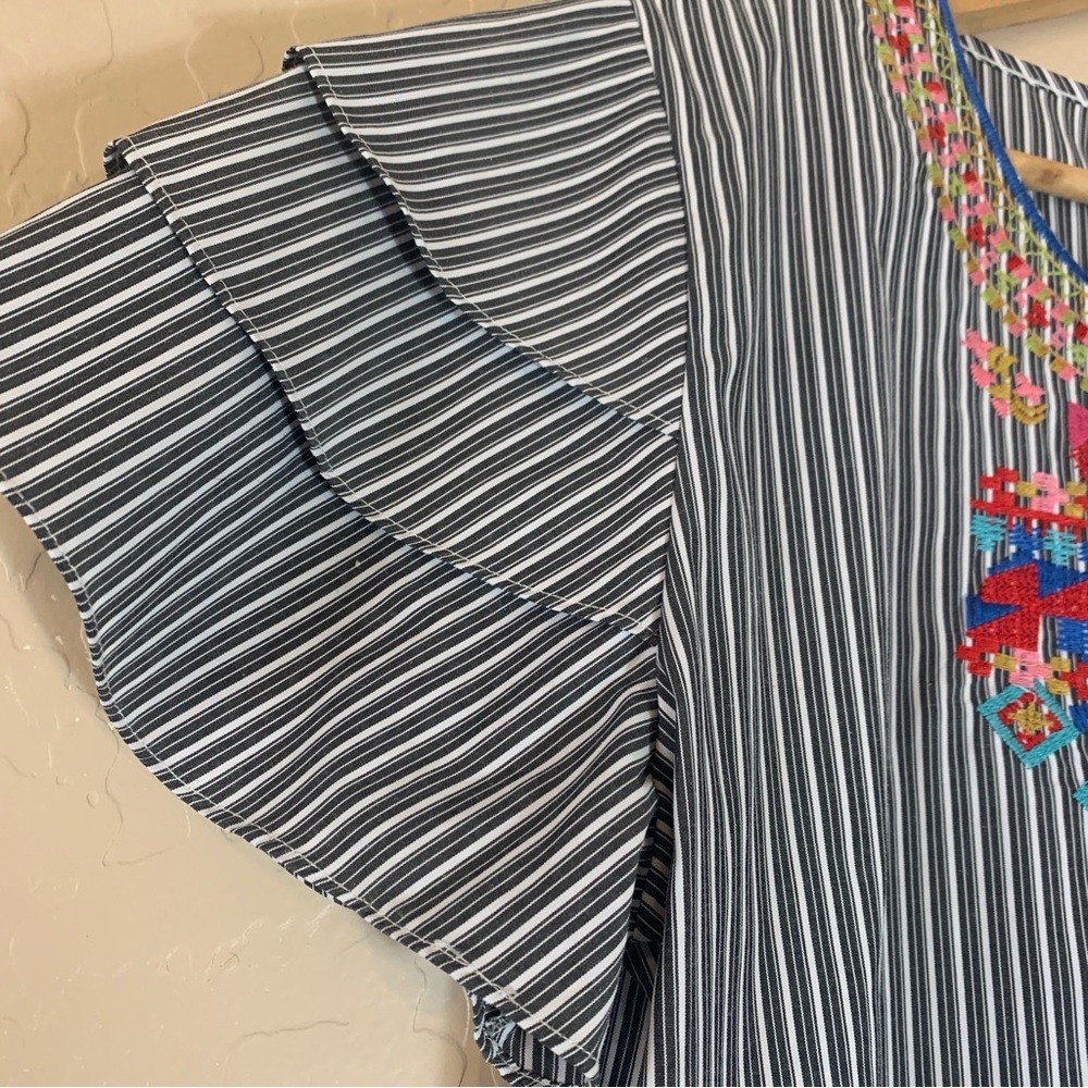 Calessa Embroidered Patchwork Split Round Neck Ti… - image 3